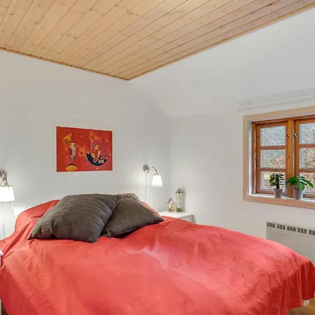 2 Bedroom Lovely In 펜션 *