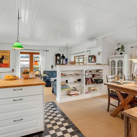 펜션 2 Bedroom Lovely In 회예스레브