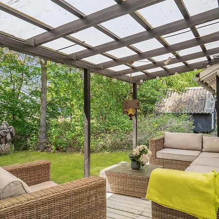 2 Bedroom Lovely In 회예스레브