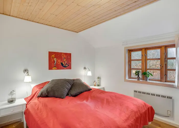 2 Bedroom Lovely In Σπίτι διακοπών *