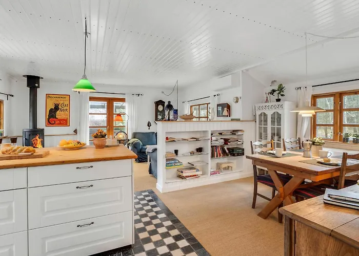 Σπίτι διακοπών 2 Bedroom Lovely In Højslev