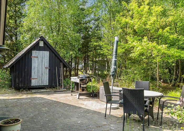 2 Bedroom Lovely In Højslev