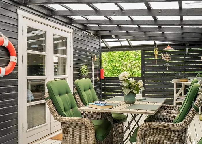 Σπίτι διακοπών 2 Bedroom Lovely In *