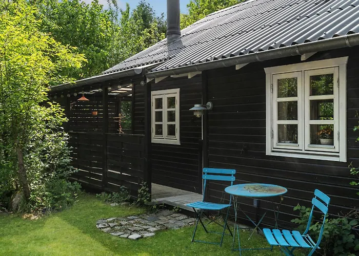 2 Bedroom Lovely In